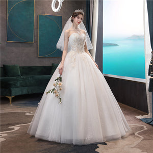 Going out Sasen light wedding dress