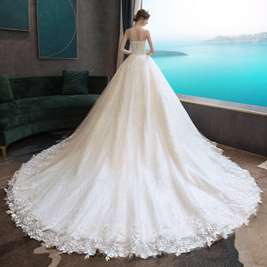 Going out Sasen light wedding dress