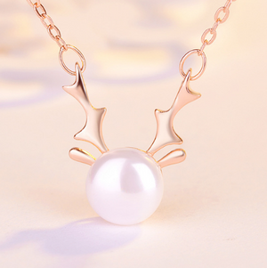 Small Elk Pearl Pendant