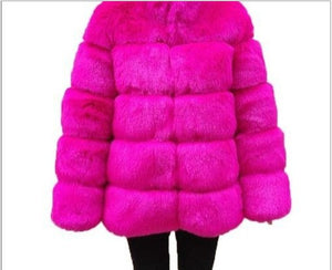 Women's Fur Coat Is Popular In Europe And America