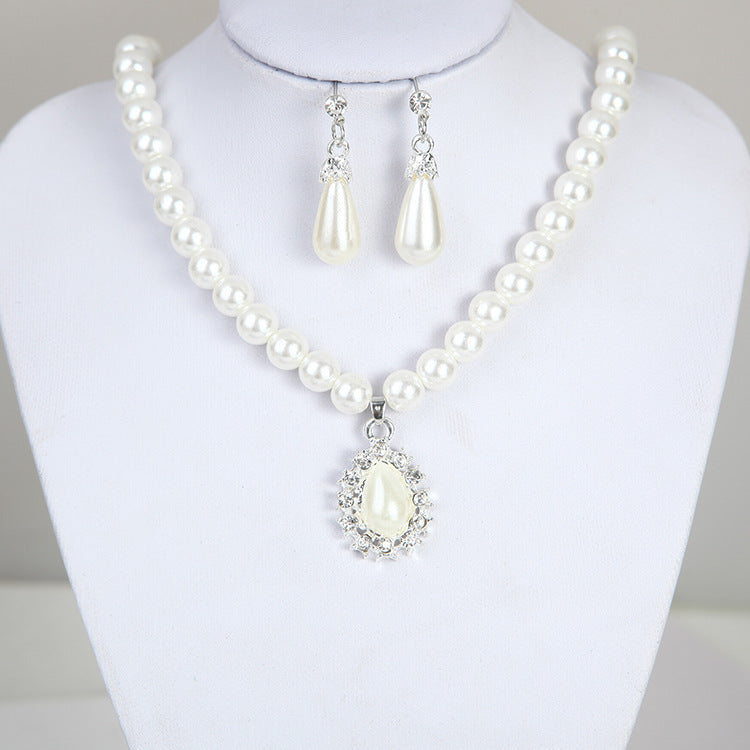 Pearl necklace set