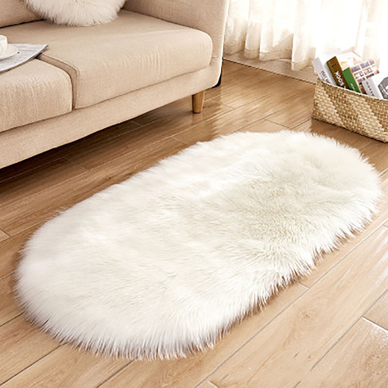 Oval wool-like carpet