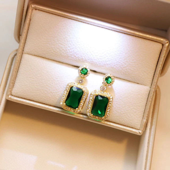 Light Luxury Emerald High-grade Pendant Necklace Ins Hong Kong Style Three-piece Necklace Earring Ring