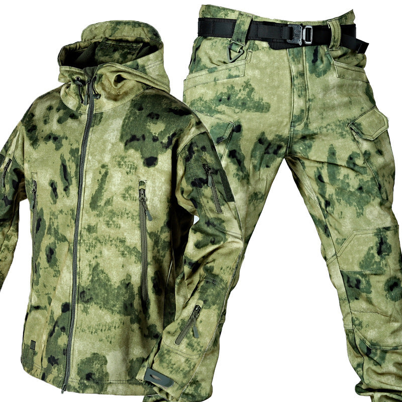 Outdoor Leather Thermal Suit Special Soldier Camouflage Hiking Camping shark skin warmth set plush thickened coat racing top