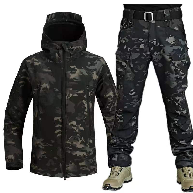 Outdoor Leather Thermal Suit Special Soldier Camouflage Hiking Camping shark skin warmth set plush thickened coat racing top