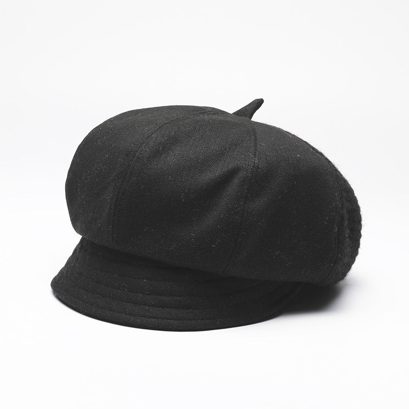 Short Brim Beret Artistic Dome Black Panel