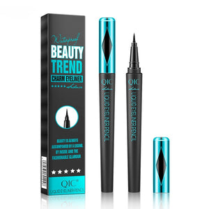 The New Smurf Mascara Is Waterproof And Not Blooming