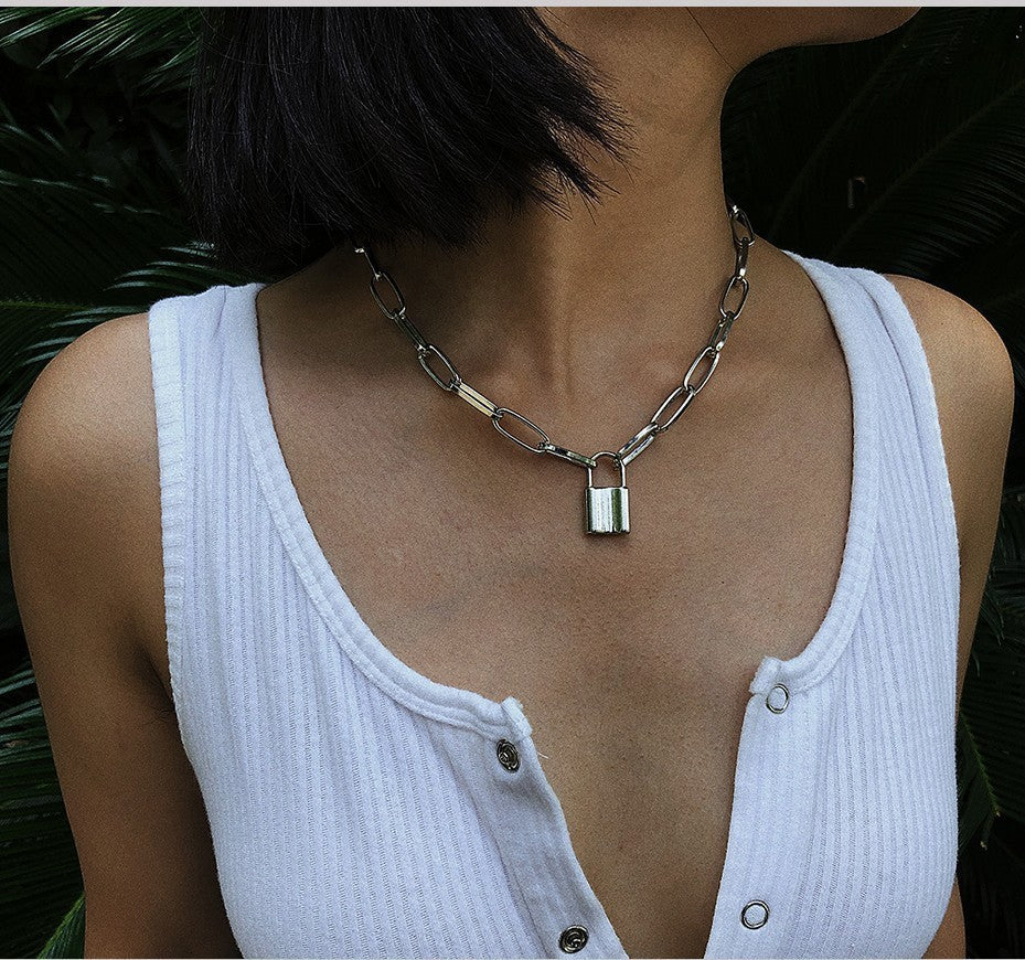 Cross-Border Jewelry Simple And Exaggerated Thick Chain Necklace Female Retro Multi-Layer Geometric Lock-Shaped Love Necklace