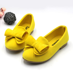 Kids flat shoes