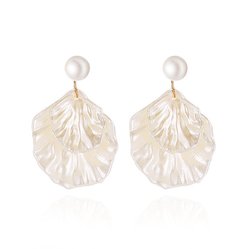 New Style Pearl Shell Earrings For Ladies