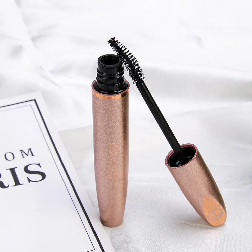 Thick, Long Waterproof Curling And Smudge-resistant Mascara